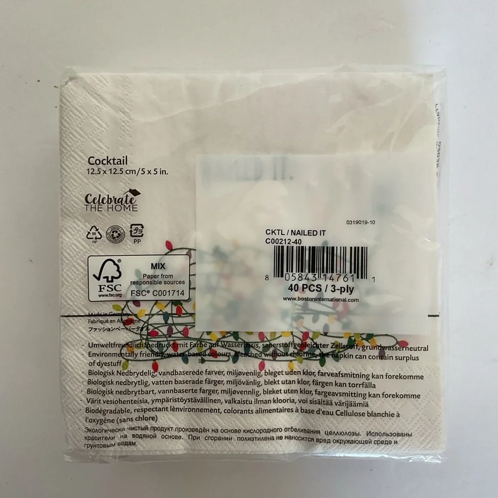 Holiday Cocktail Napkins. NWT